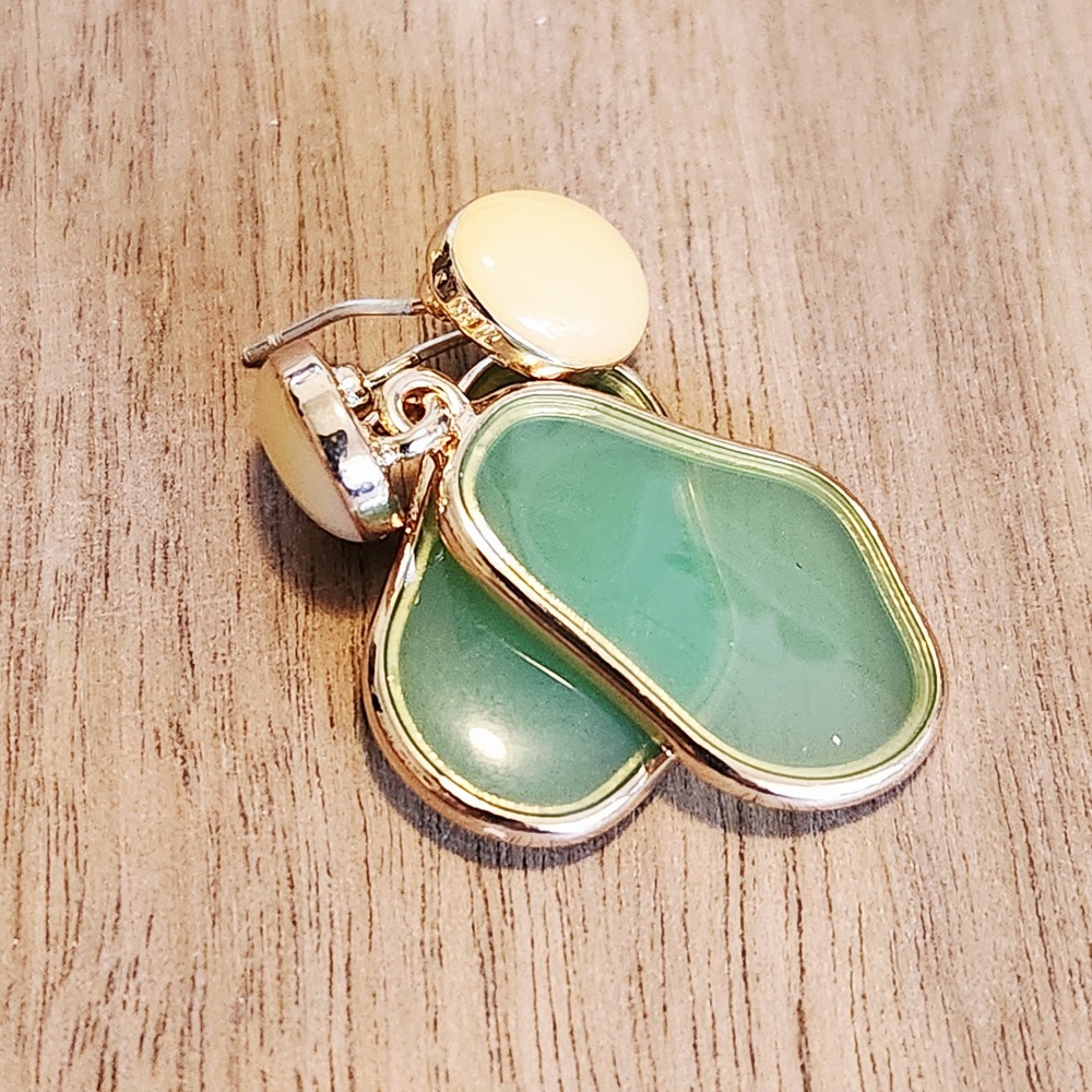 Green and Yellow Resin Organic Shape Drop Earrings Gold Tone Post Back 1.5" - Picture 5 of 6